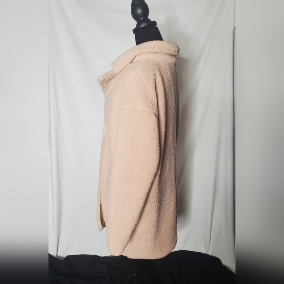 Sherpa Coat - Picture 3 of 5